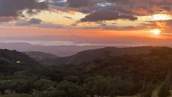 $3,500,000 | Zero Plano Costado Del Hotel Montana, Monteverde, Puntarenas, Costa Rica 60109