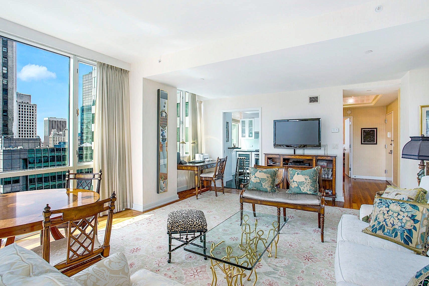 60 East 55th Street, Unit 40B Manhattan, NY 10022 - Photo 3 of 9