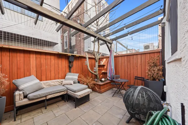 $500,000 | 1318 South Alder Street, Philadelphia, PA 19147