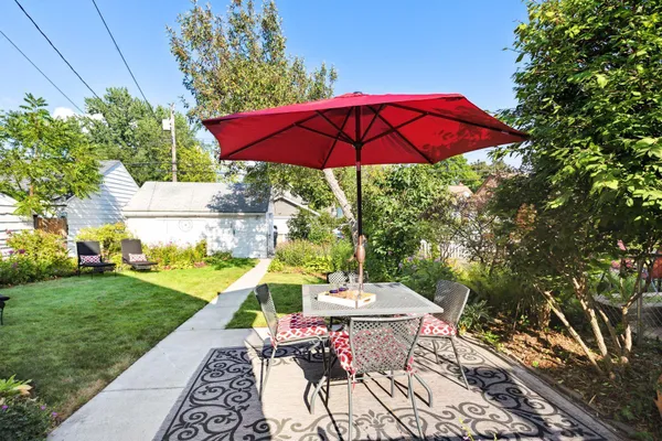 $425,000 | 3922 North Washburn Avenue, Minneapolis, MN 55412