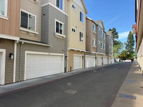 $719,000 | 228 Johnson Street, Windsor, CA 95492