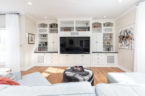 Contact Agent | 31 Woodfield Road, Wellesley, MA 02482