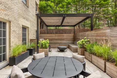 $2,000,000 | 2 Horatio Street, Unit 1L | West Village