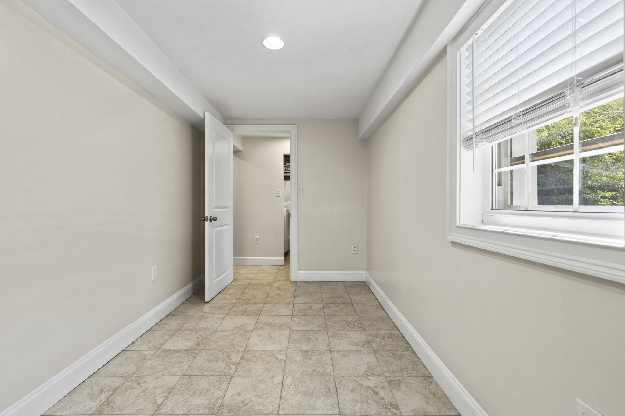 6 R Fairview Avenue Swampscott, MA 01907 - Photo 27 of 39 Gallery Image 27