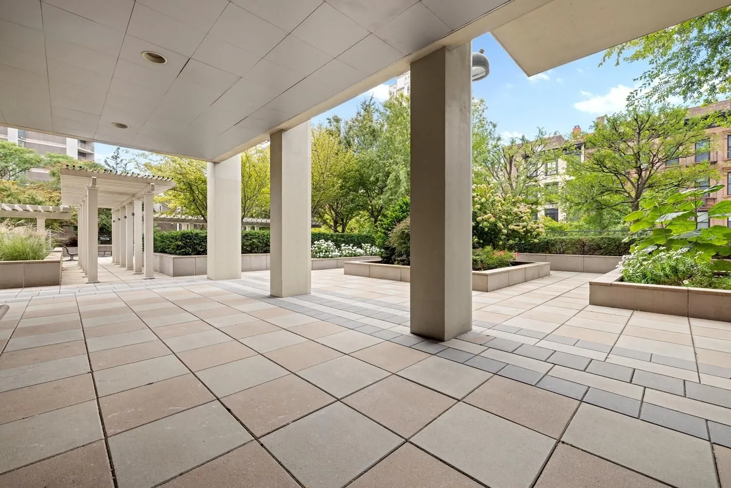 $3,350,000 | 37 Henry Street | Brooklyn Heights