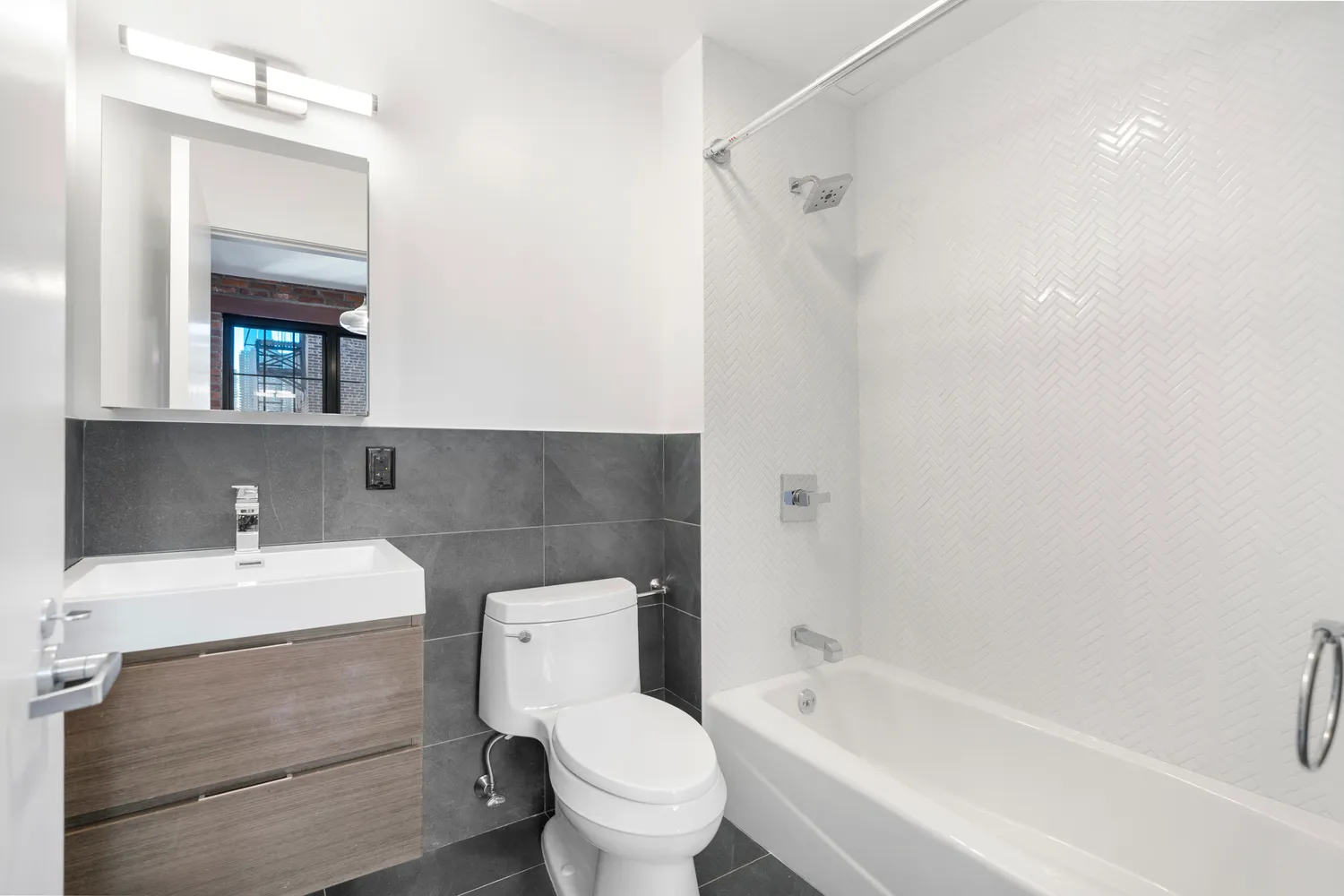 $6,600 | 406 West 52nd Street, Unit 1 | Hell's Kitchen