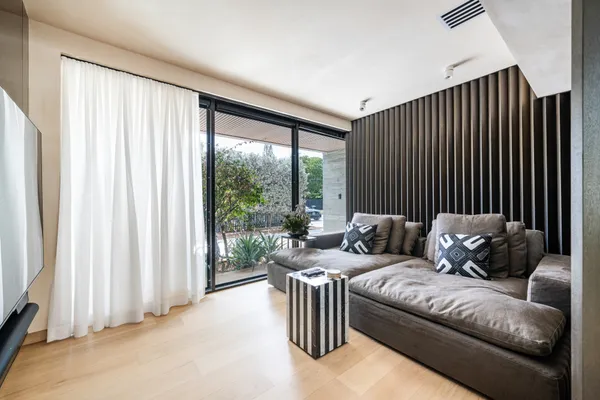 $4,900,000 | 967 Northeast 78th Street, Miami, FL 33138