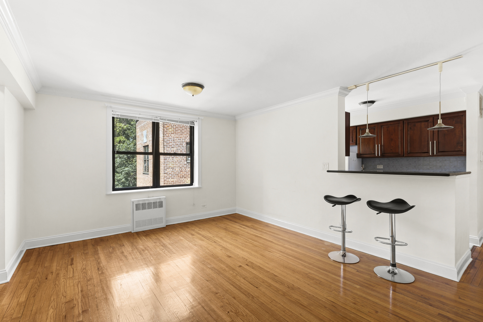 295 Bennett Avenue, Unit 8G Manhattan, NY 10040 - Photo 1 of 8 Gallery Image 1
