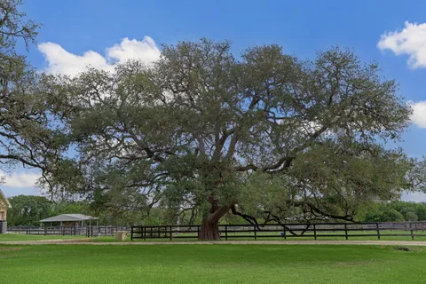 $4,750,000 | 5255 Ganske Road, Burton, TX 77835