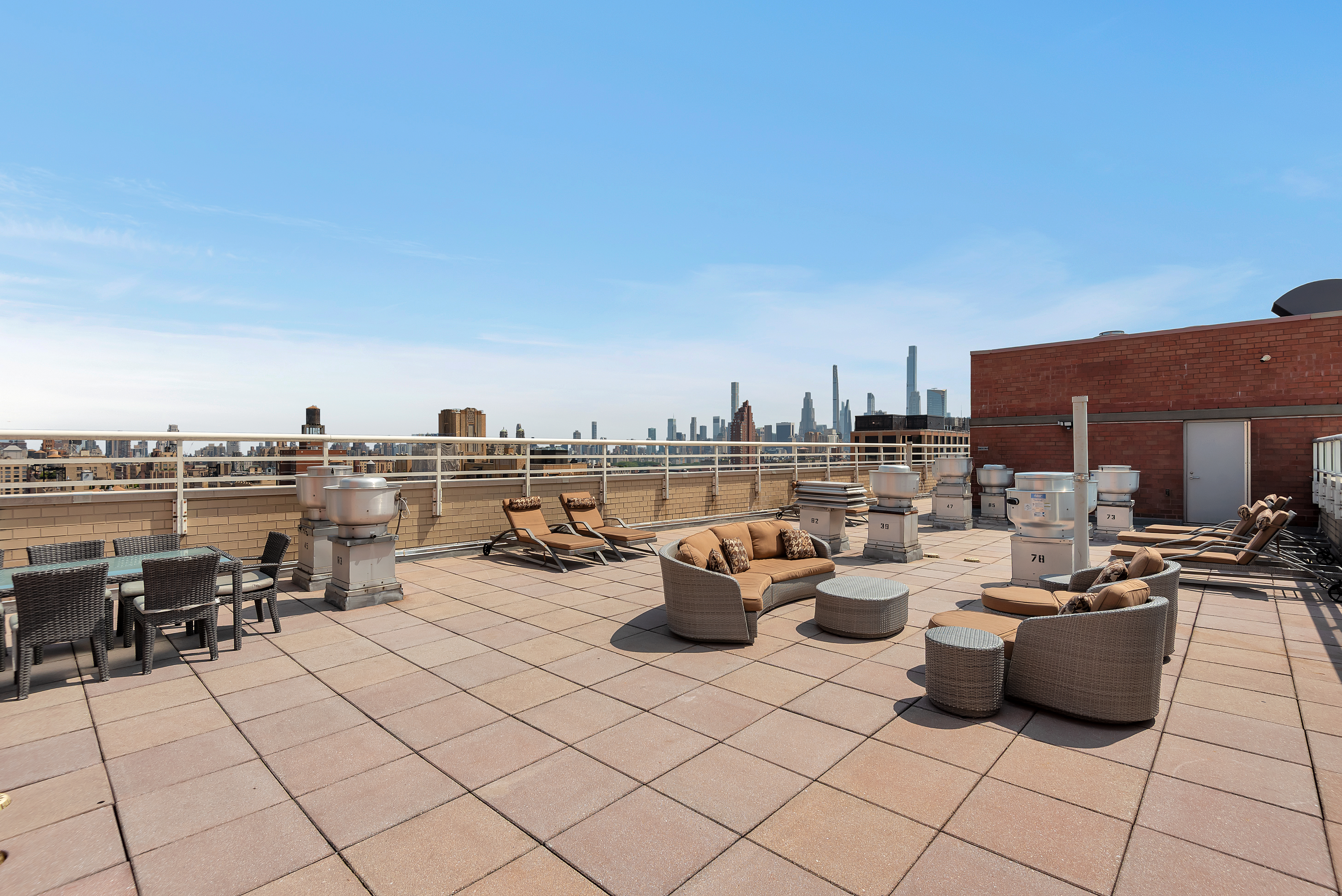 2373 Broadway, Unit 922 Manhattan, NY 10024 - Photo 15 of 17