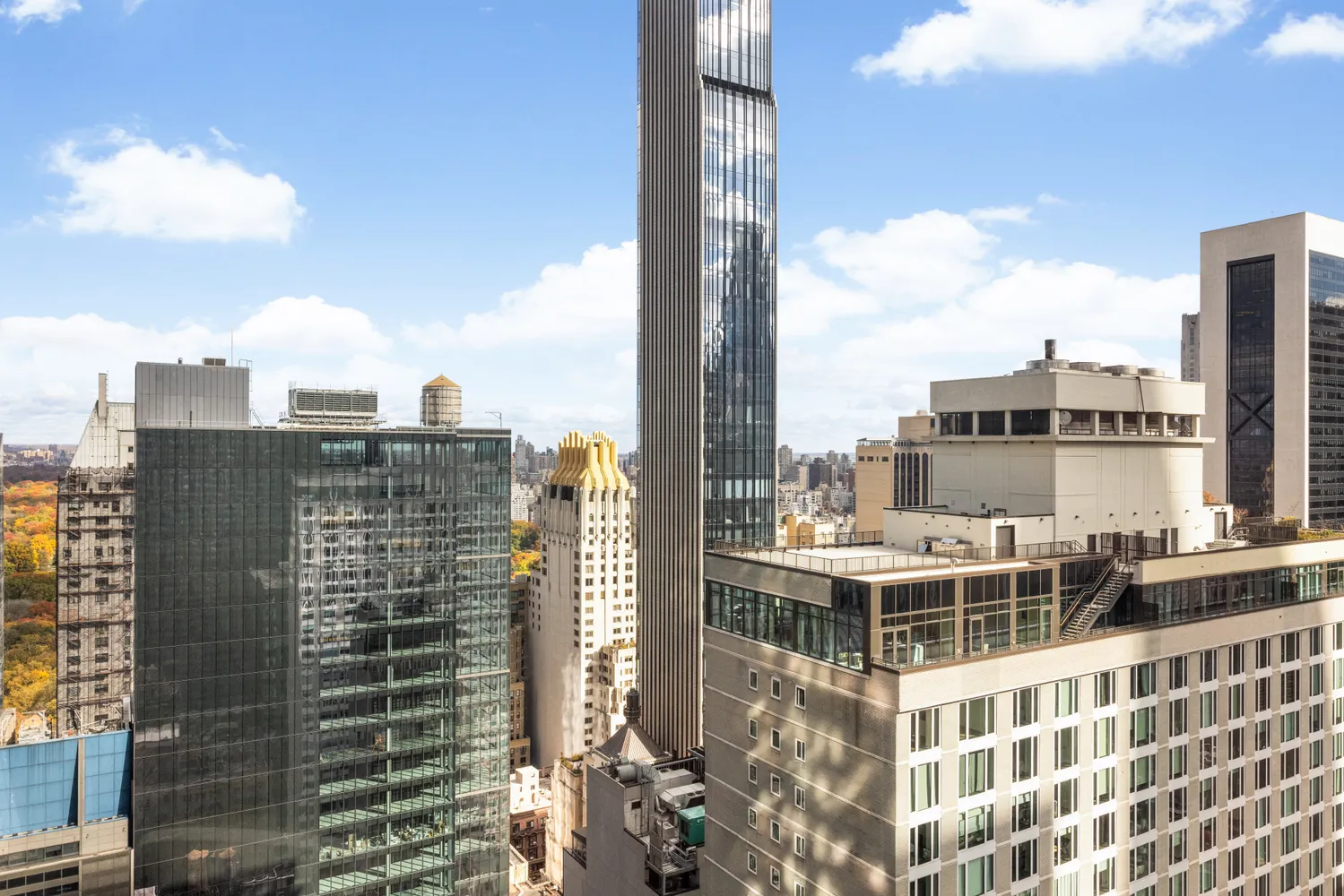 $4,995,000 | 150 West 56th Street, Unit 3901 | Theater District