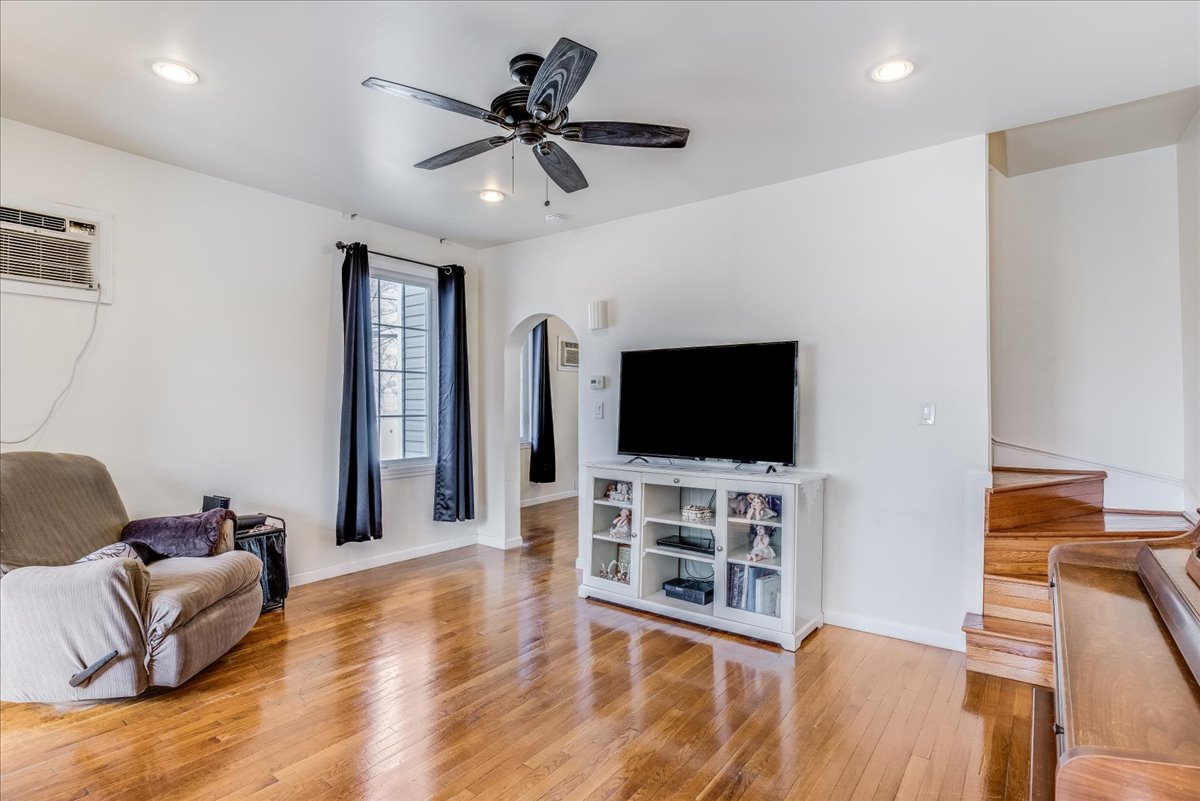 97-05 Albert Road Queens, NY 11417 - Photo 7 of 31