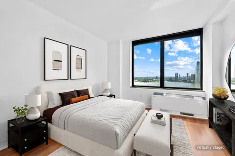 $1,875,000 | 30 West Street, Unit 25G | Battery Park City