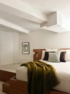 $1,750,000 | 130 Barrow Street, Unit 411 | West Village
