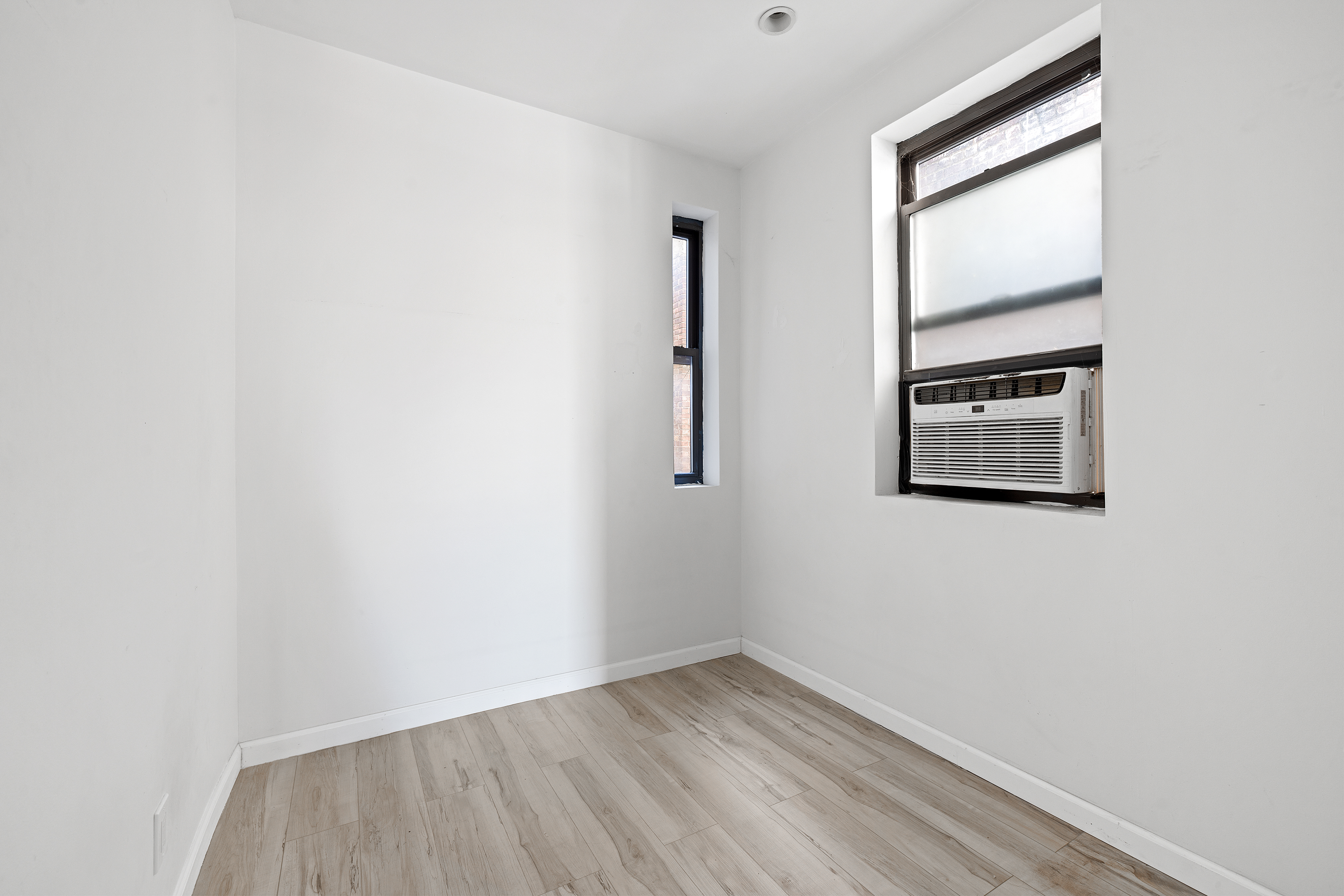 117 Henry Street, Unit 12B Manhattan, NY 10002 - Photo 3 of 7