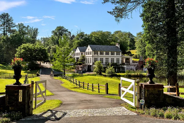 $6,500,000 | 661 Campbell Road, Wilmington, DE 19807