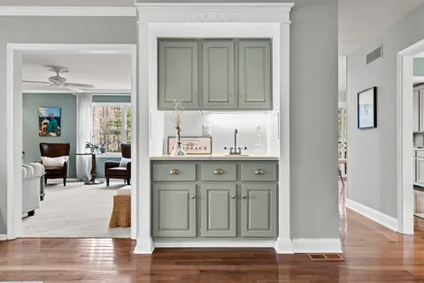 $685,000 | 2 Strafford Court, Medford, NJ 08055