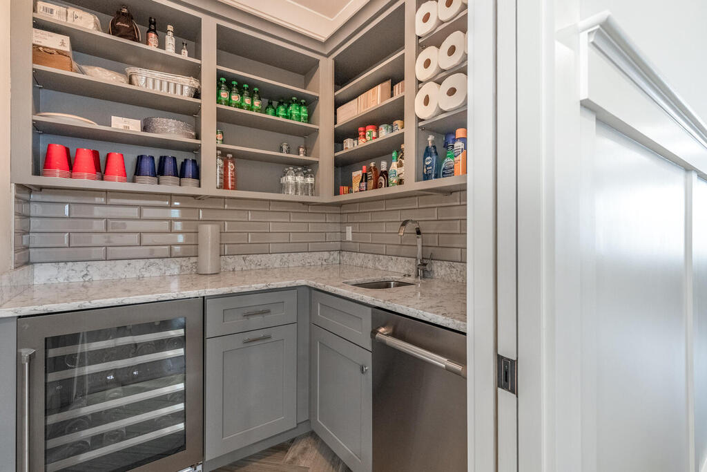 64 Valley View Road Waltham, MA 02452 - Photo 19 of 49