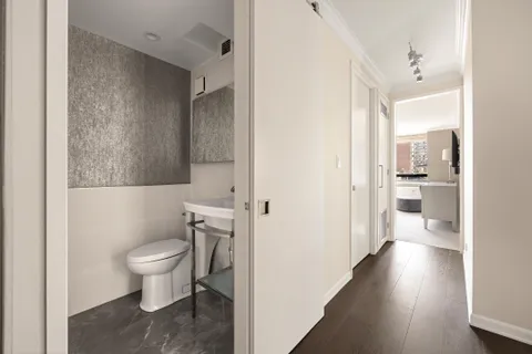 $2,250,000 | 171 East 84th Street, Unit 7B | Upper East Side