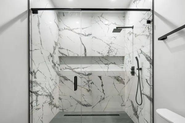 $3,800 | 1327 West Taylor Street, Unit 2W, Chicago, IL 60607