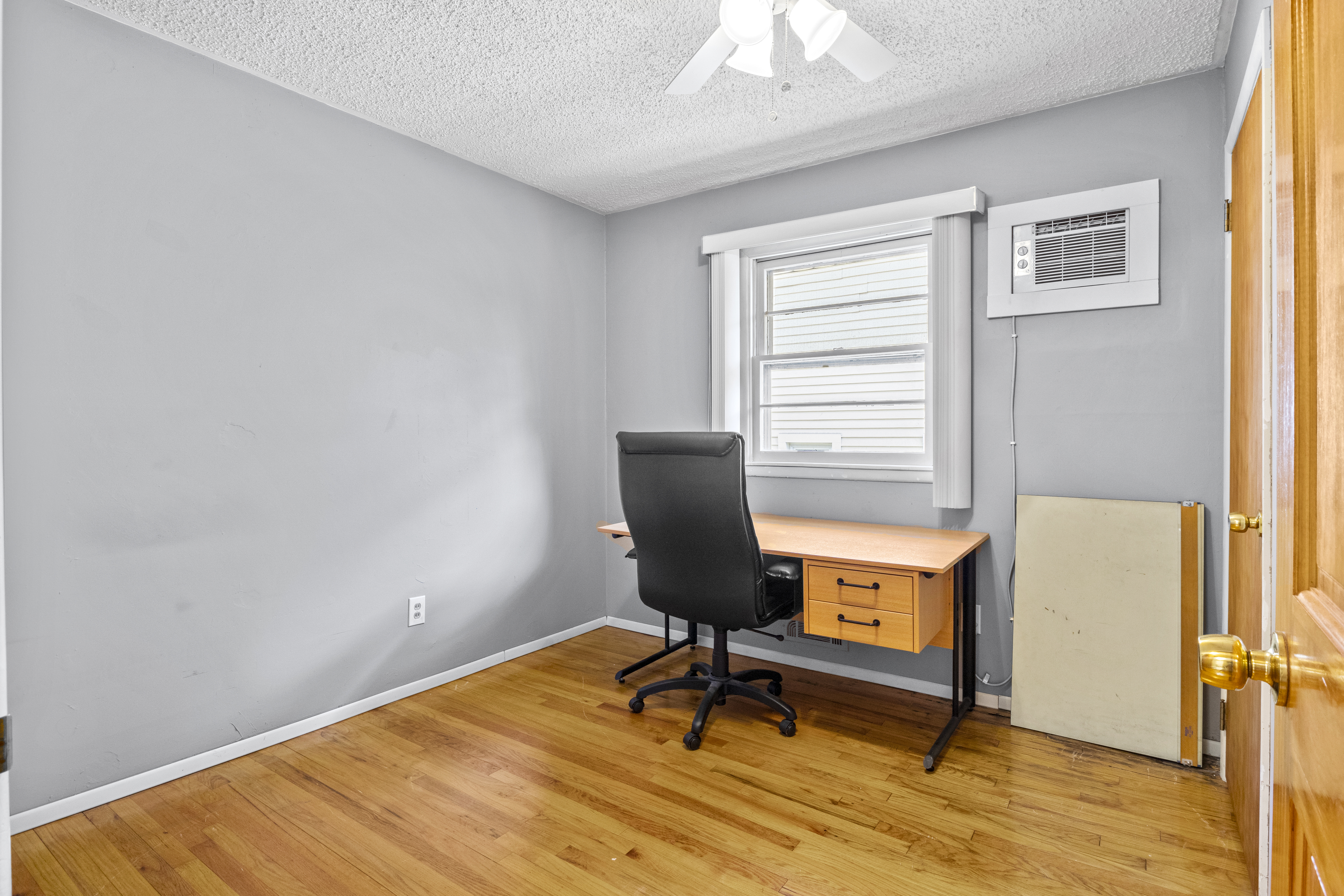 114 Greencroft Avenue Staten Island, NY 10308 - Photo 15 of 30