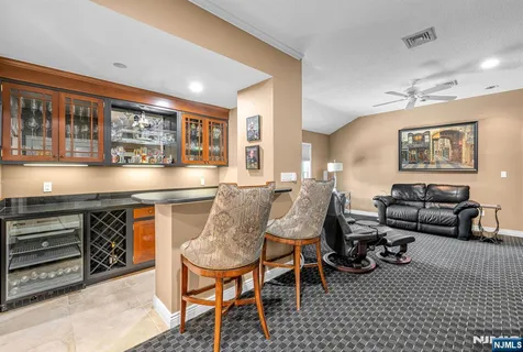 $1,775,000 | 24 Vanderbeck Lane, Mahwah, NJ 07430