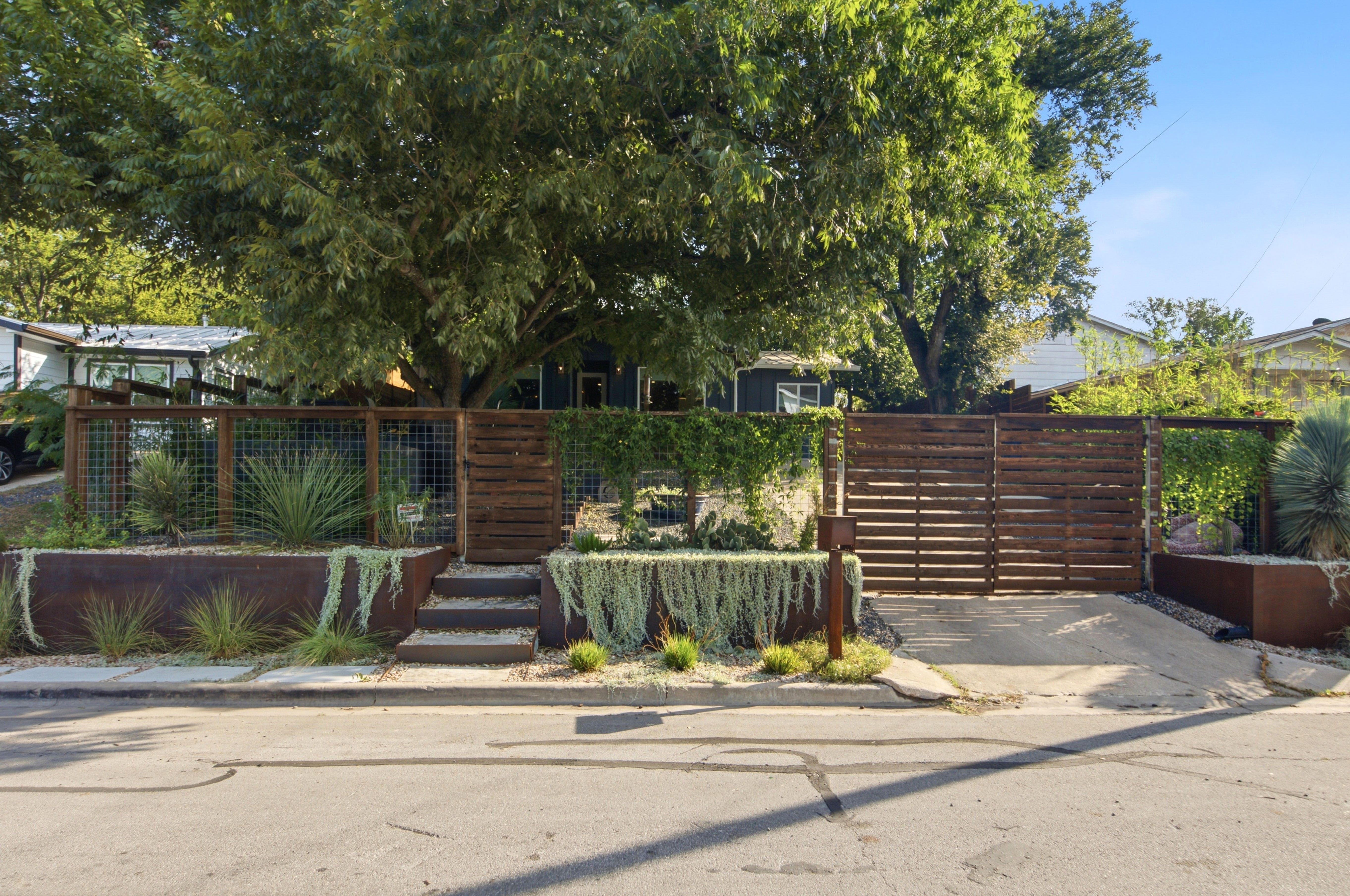 5600 Ledesma Road Austin, TX 78721 - Photo 25 of 56 Gallery Image 25