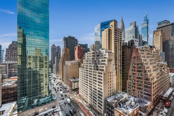 $4,200 | 301 East 45th Street, Unit 19D | Midtown East