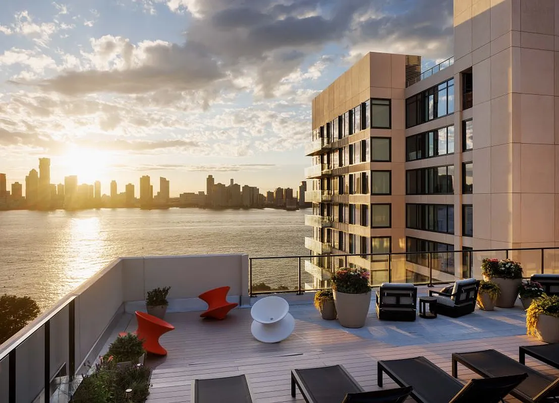 450 Washington Street, Unit 202 Manhattan, NY 10013 - Photo 11 of 14 a view of a terrace with sitting area