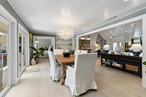 $1,200,000 | 10 Bentwood Road, Palm Beach Gardens, FL 33418