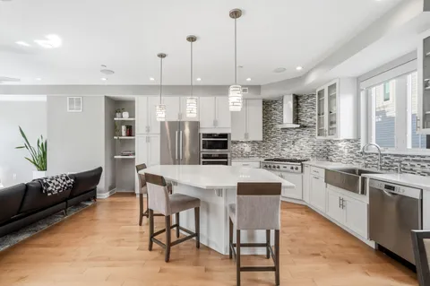 $1,150,000 | 604 North 4th Street, Philadelphia, PA 19123