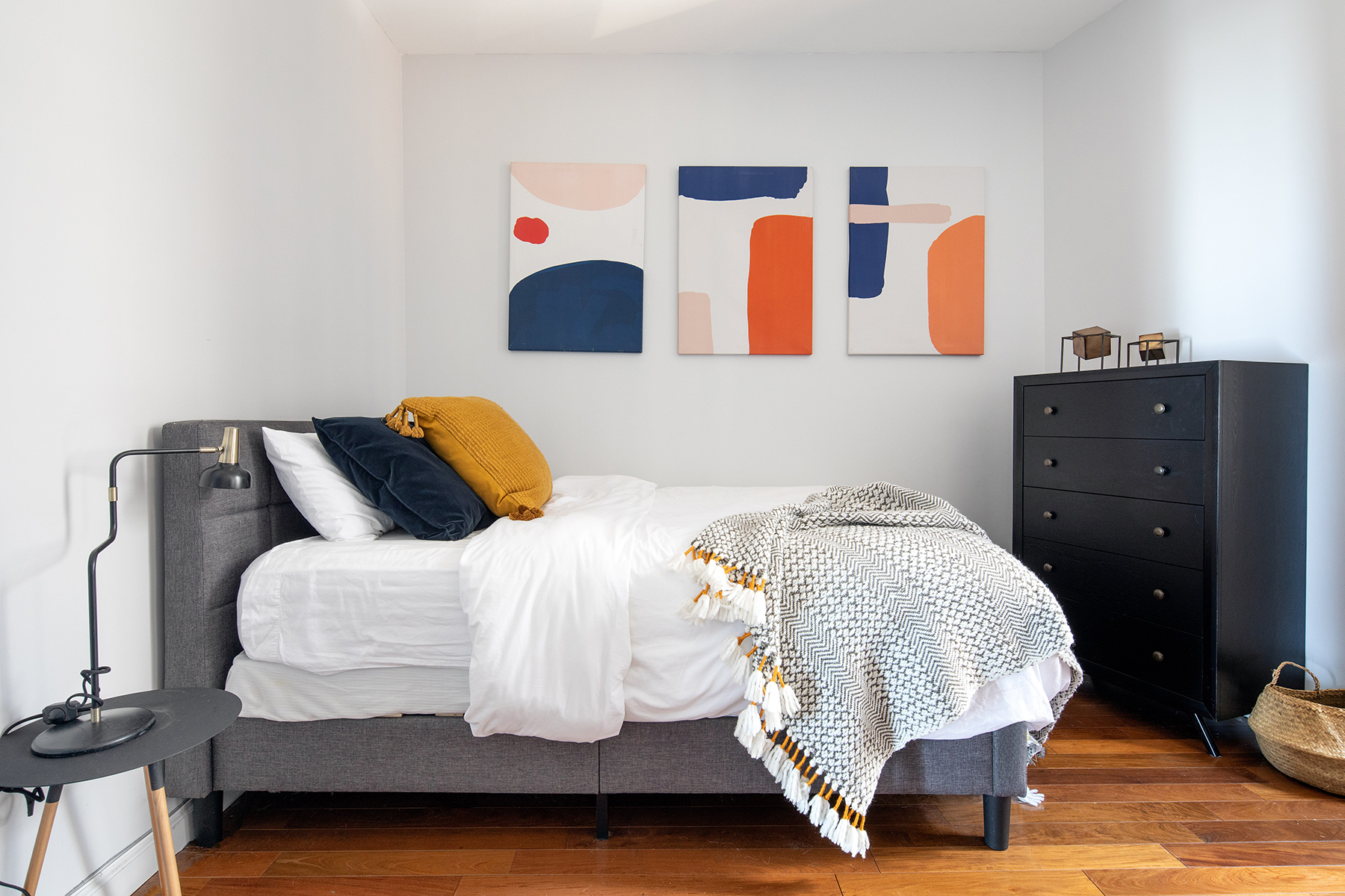 1 Wall Street Court, Unit 704 Manhattan, NY 10005 - Photo 4 of 7