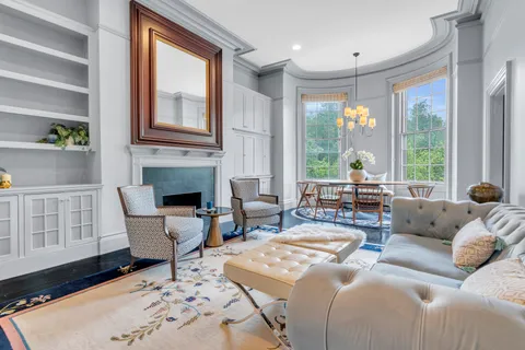 $2,680,000 | 60 Commonwealth Avenue, Unit 7, Boston, MA 02116