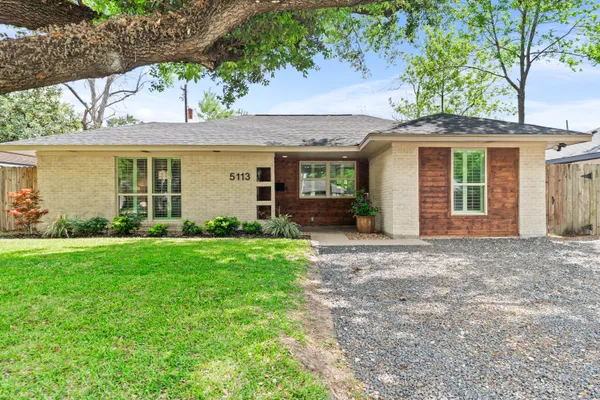$465,000 | 5113 West 43rd Street, Houston, TX 77092