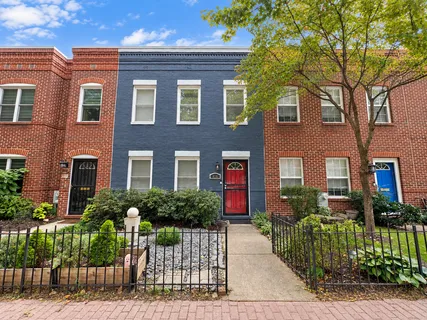 $835,000 | 816 10th Street Northeast, Washington, DC 20002