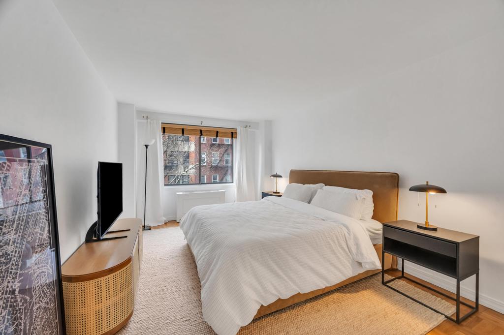 345 East 73rd Street, Unit 5F Manhattan, NY 10021 - Photo 6 of 13