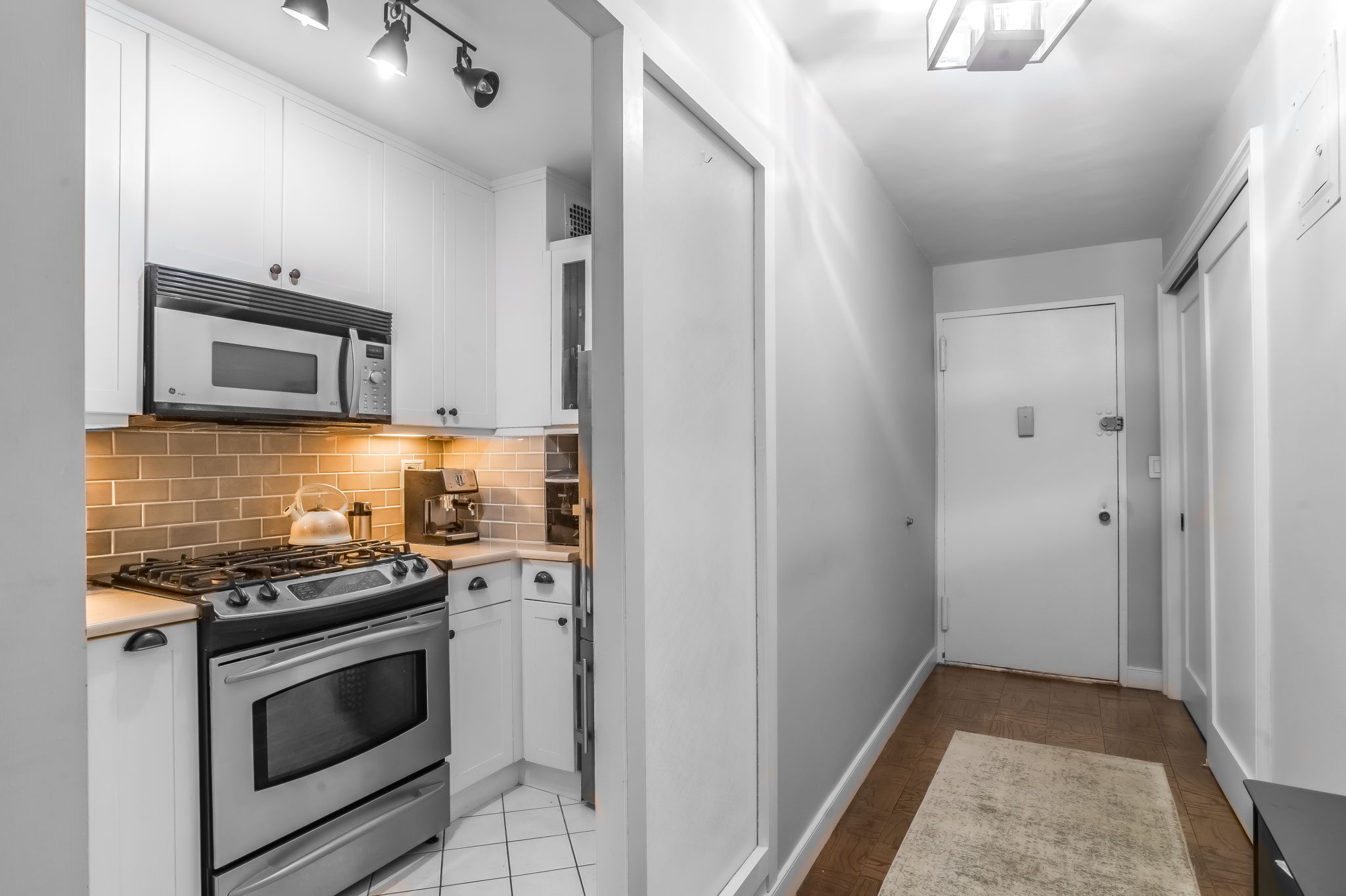 363 East 76th Street, Unit 2G Manhattan, NY 10021 - Photo 7 of 15