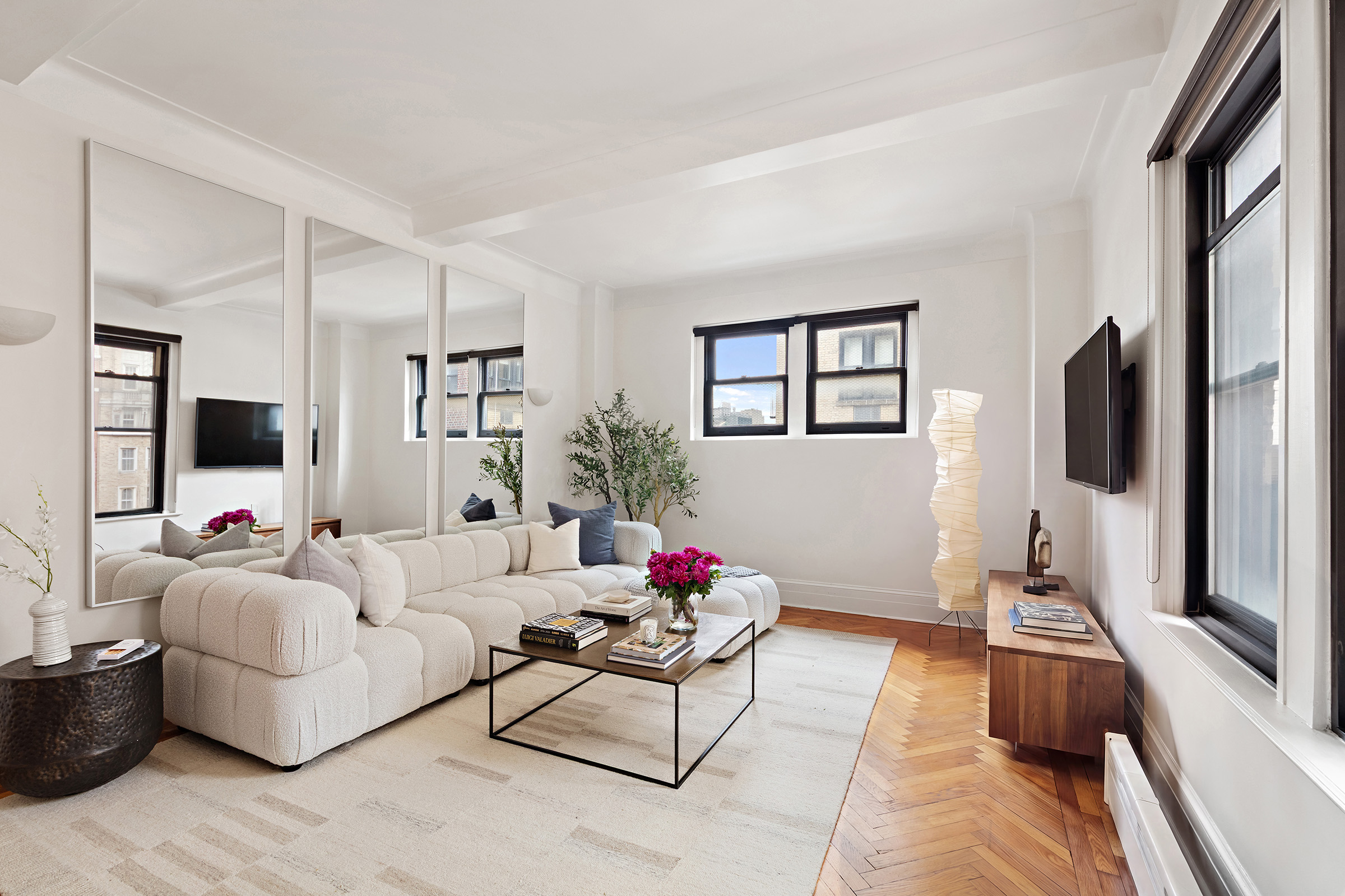 33 5th Avenue, Unit 11D Manhattan, NY 10003 - Photo 2 of 9 Gallery Image 2
