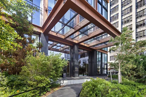 $2,195,000 | 50 Bridge Park Drive, Unit 7D | Brooklyn Heights