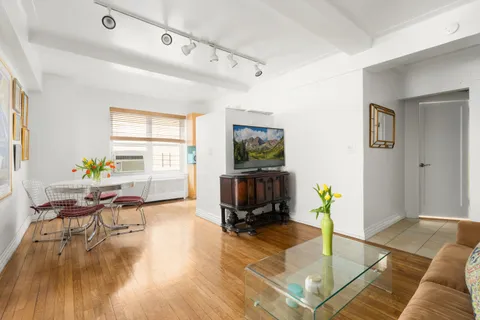 $1,350,000 | 227 East 57th Street, Unit 3DEF | Midtown East