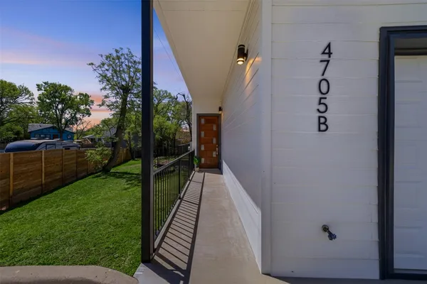 $1,400,000 | 4705 Louis Avenue, Unit A & B, Austin, TX 78721