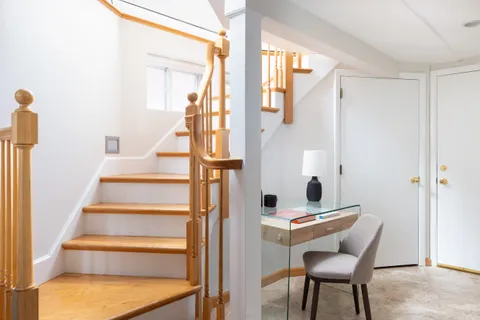 $1,075,000 | 97 Fayerweather Street, Unit 1, Cambridge, MA 02138