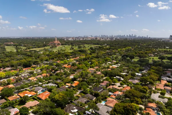 $3,200,000 | 4206 Alhambra Circle, Miami, FL 33146