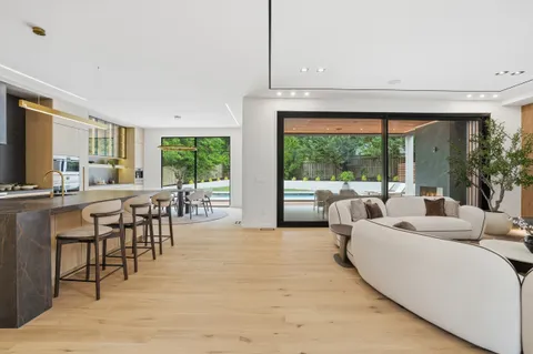 $5,695,888 | 6519 Brawner Street, McLean, VA 22101