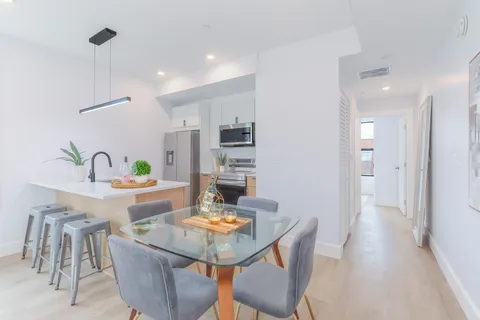 $300,000 | 1012 17th Place Northeast, Unit 6, Washington, DC 20002
