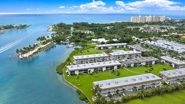 $495,000 | 755 Saturn Street, Unit E203, Jupiter, FL 33477
