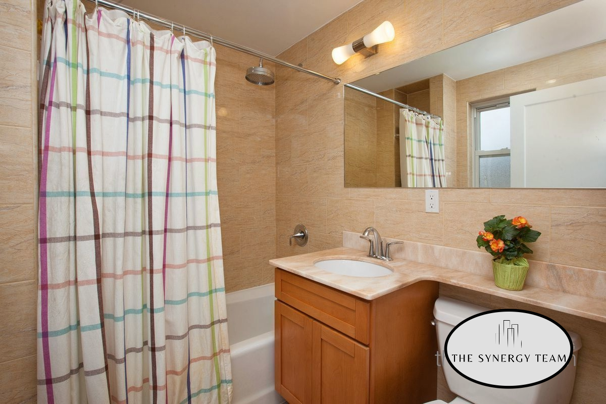 16 Delancey Street, Unit 4 Manhattan, NY 10002 - Photo 3 of 5