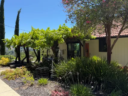 $1,250,000 | 275 Kerry Lane, Cloverdale, CA 95425