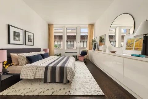 $2,800,000 | 252 7th Avenue, Unit 14G | Chelsea