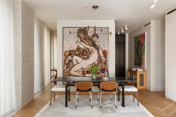 $2,195,000 | 16 West 40th Street, Unit 16B | Bryant Park